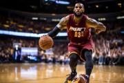 近15年NBA季后赛最佳球员：詹姆斯统治7年，库里22年逆天改命